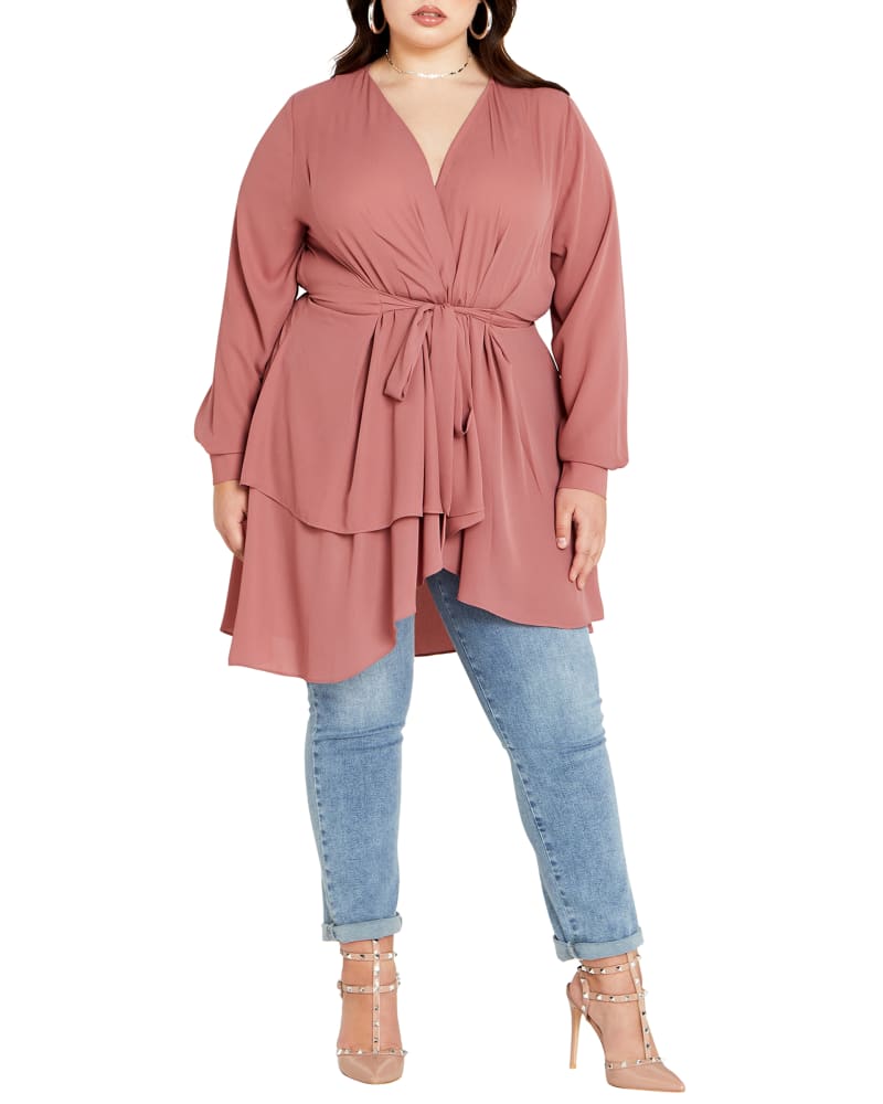 Front of a model wearing a size XXL Shibara Top in PAPAYA by City Chic. | dia_product_style_image_id:352910